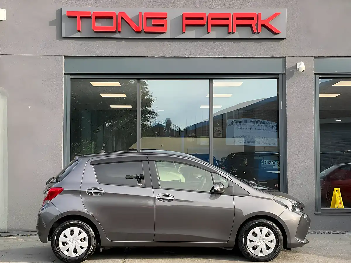 Used 2016 Toyota Yaris Icon Multidrive S Grey - Interior and Exterior details 7