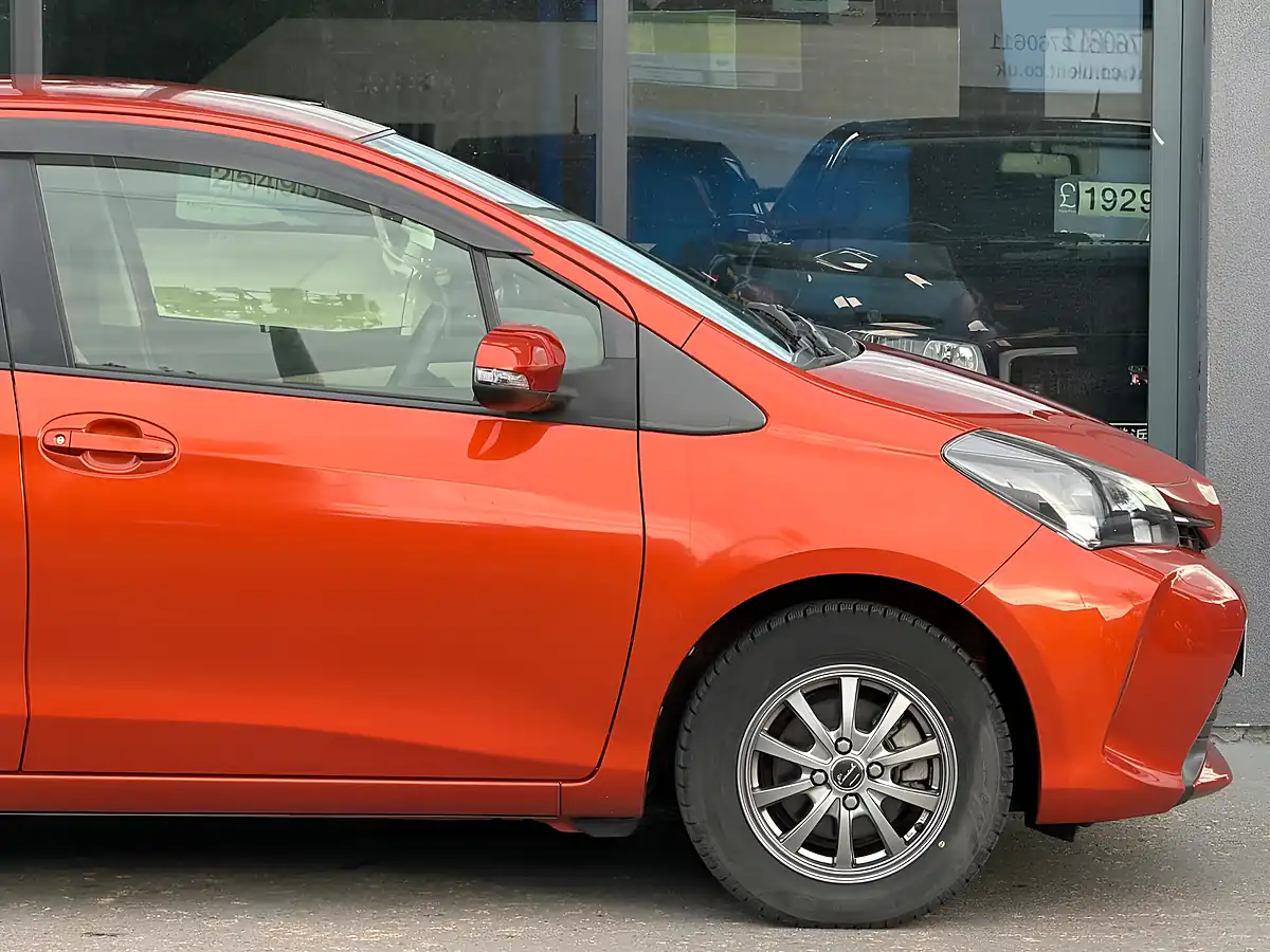 Used 2016 Toyota Yaris Icon Multidrive S Orange - Interior and Exterior details 9
