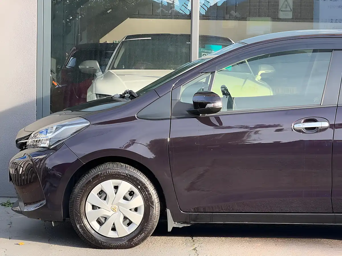 Used 2016 Toyota Yaris Icon Multidrive S Purple - Interior and Exterior details 11