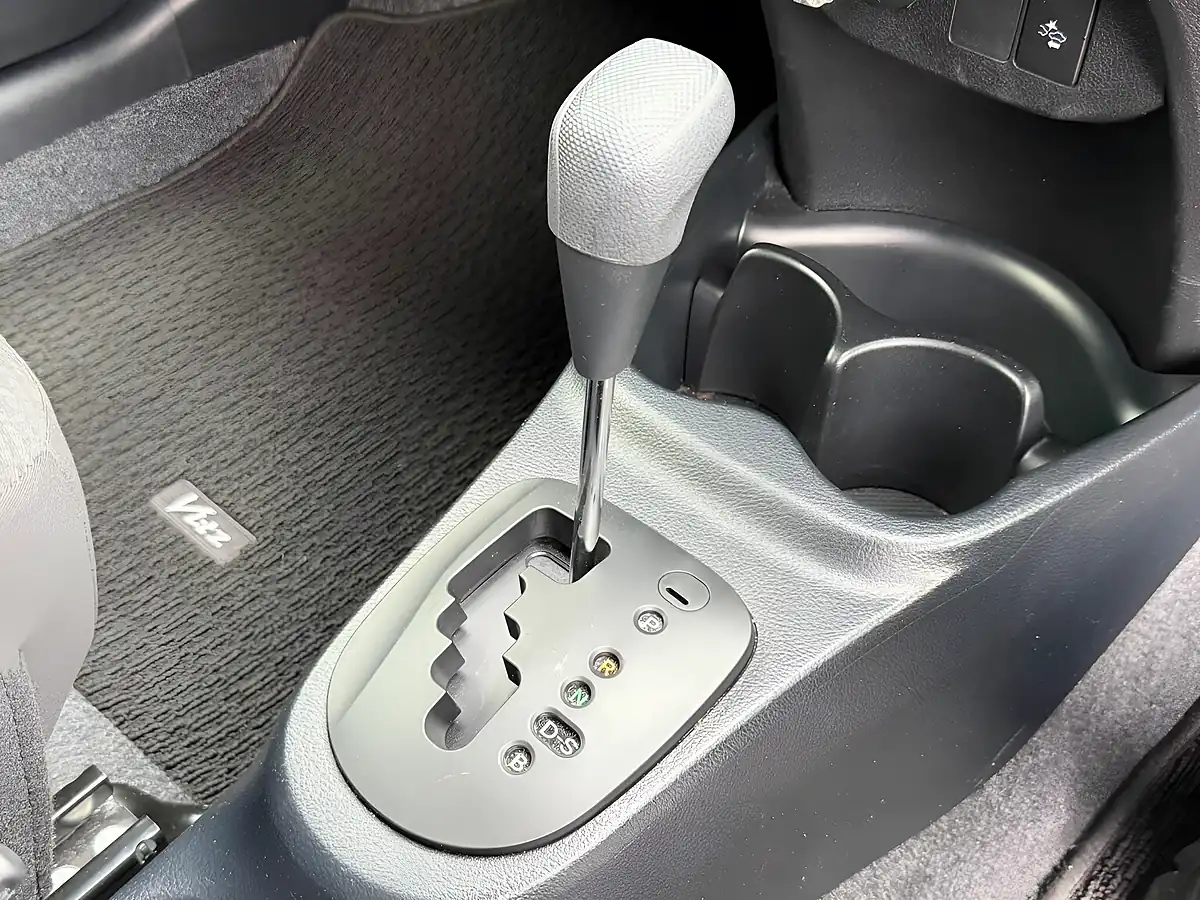 Used 2016 Toyota Yaris Icon Multidrive S Silver - Interior and Exterior details 14