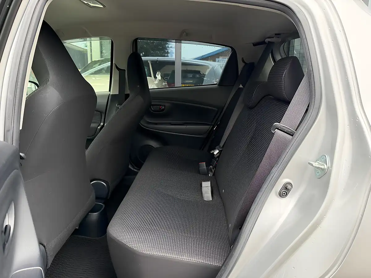 Used 2016 Toyota Yaris Icon Multidrive S Silver - Interior and Exterior details 18