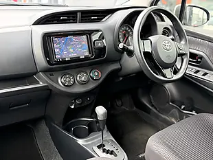 Used 2016 Toyota Yaris Icon Multidrive S Silver - Interior and Exterior details 3