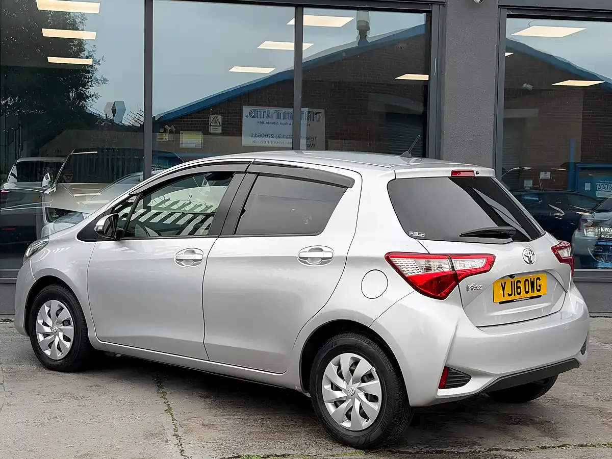 Used 2016 Toyota Yaris Icon Multidrive S Silver - Interior and Exterior details 6