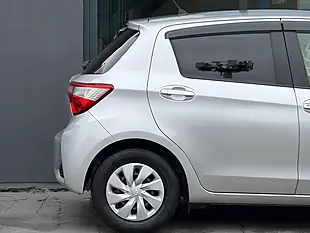 Used 2016 Toyota Yaris Icon Multidrive S Silver - Interior and Exterior details 8
