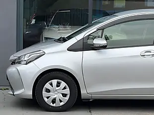 Used 2016 Toyota Yaris Icon Multidrive S Silver - Interior and Exterior details 11