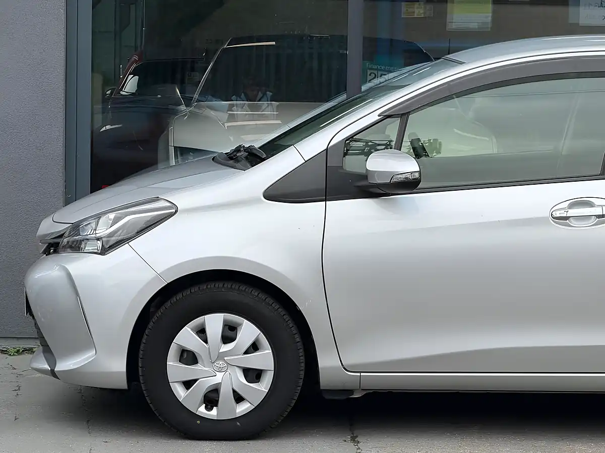 Used 2016 Toyota Yaris Icon Multidrive S Silver - Interior and Exterior details 11