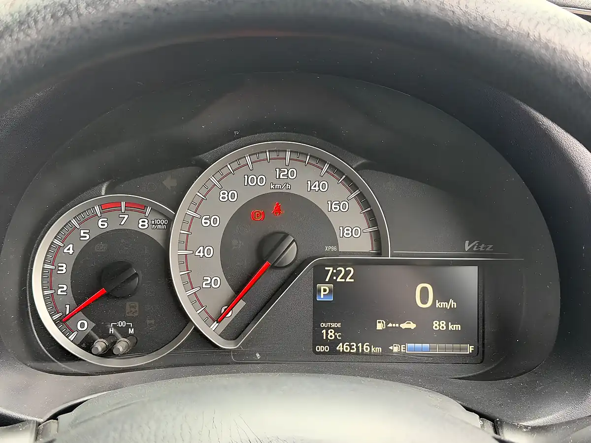 Used 2016 Toyota Yaris Icon Multidrive S Silver - Interior and Exterior details 16