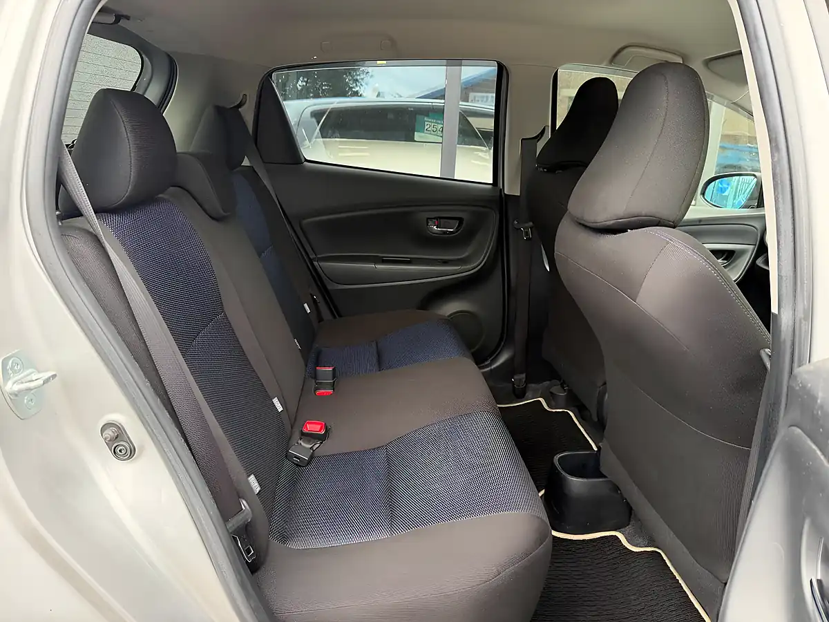 Used 2016 Toyota Yaris Icon Multidrive S Silver - Interior and Exterior details 17