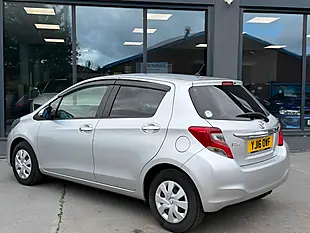 Used 2016 Toyota Yaris Icon Multidrive S Silver - Interior and Exterior details 6