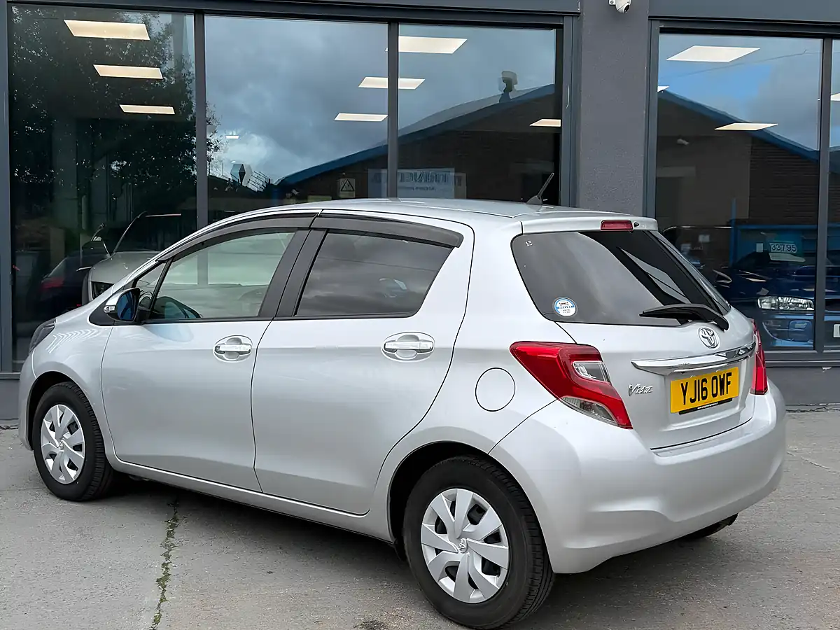 Used 2016 Toyota Yaris Icon Multidrive S Silver - Interior and Exterior details 6