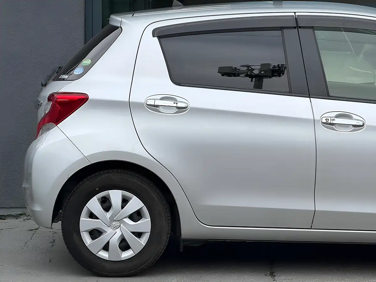 Used 2016 Toyota Yaris Icon Multidrive S Silver - Interior and Exterior details 8