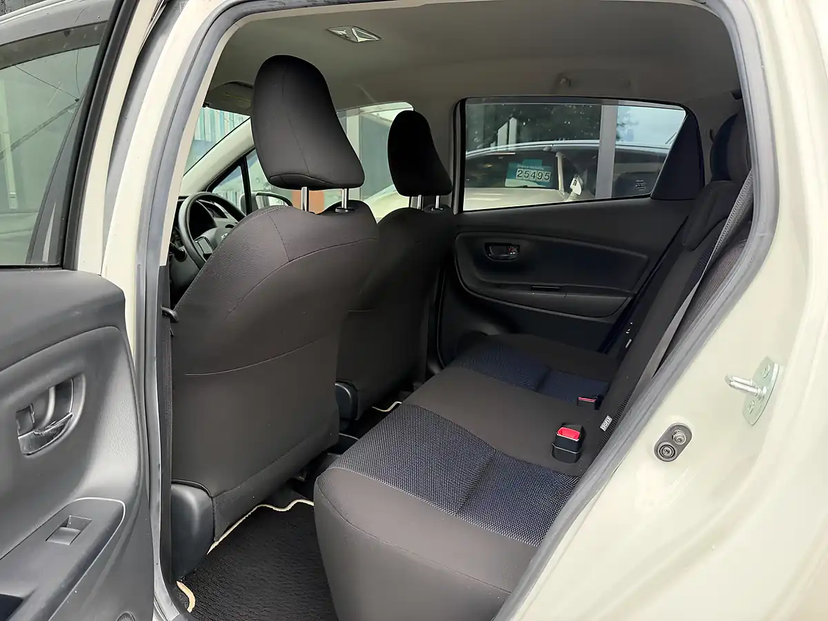 Used 2016 Toyota Yaris Icon Multidrive S White - Interior and Exterior details 18