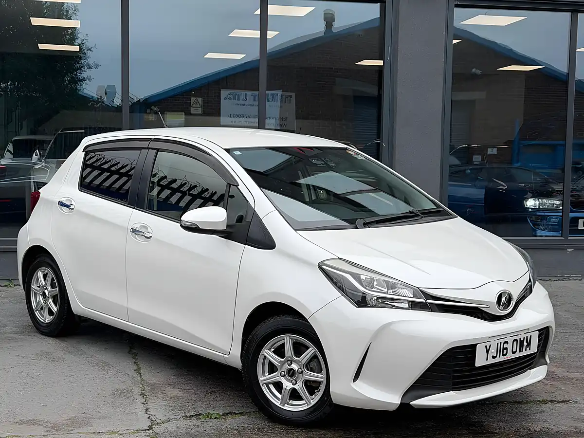 Used 2016 Toyota Yaris Icon Multidrive S White - Interior and Exterior details 2