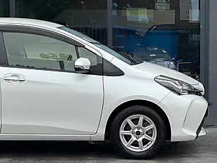 Used 2016 Toyota Yaris Icon Multidrive S White - Interior and Exterior details 9