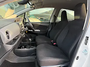 Used 2016 Toyota Yaris Icon Multidrive S White - Interior and Exterior details 4