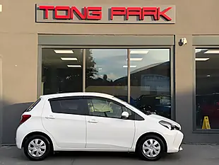 Used 2016 Toyota Yaris Icon Multidrive S White - Interior and Exterior details 7