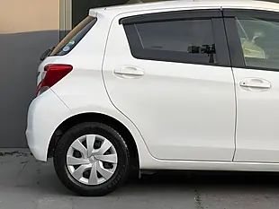 Used 2016 Toyota Yaris Icon Multidrive S White - Interior and Exterior details 8