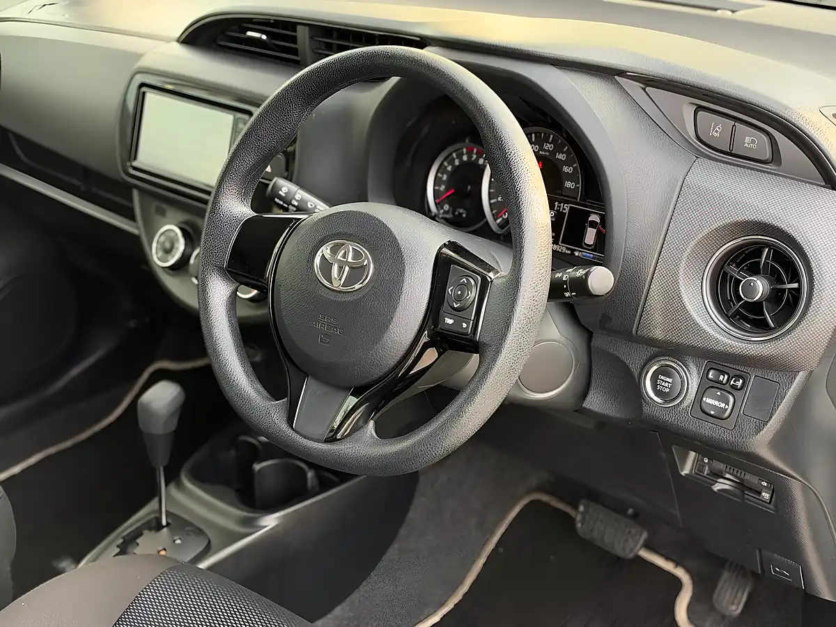 Used 2016 Toyota Yaris Icon Multidrive S White - Interior and Exterior details 11