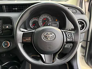 Used 2016 Toyota Yaris Icon Multidrive S White - Interior and Exterior details 16