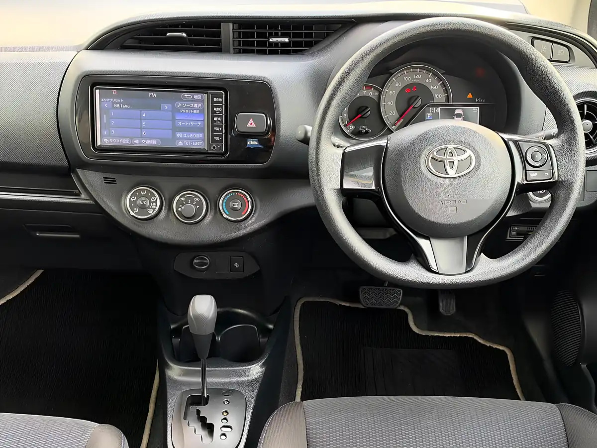 Used 2016 Toyota Yaris Icon Multidrive S White - Interior and Exterior details 3
