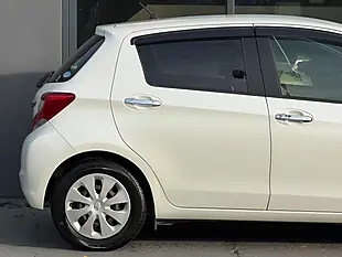 Used 2016 Toyota Yaris Icon Multidrive S White - Interior and Exterior details 5
