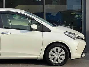 Used 2016 Toyota Yaris Icon Multidrive S White - Interior and Exterior details 6
