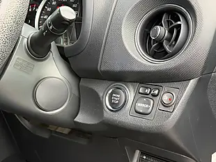 Used 2016 Toyota Yaris Icon Purple - Interior and Exterior details 13