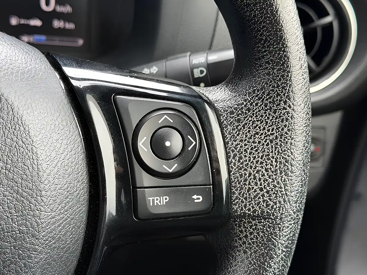 Used 2016 Toyota Yaris Icon Purple - Interior and Exterior details 16