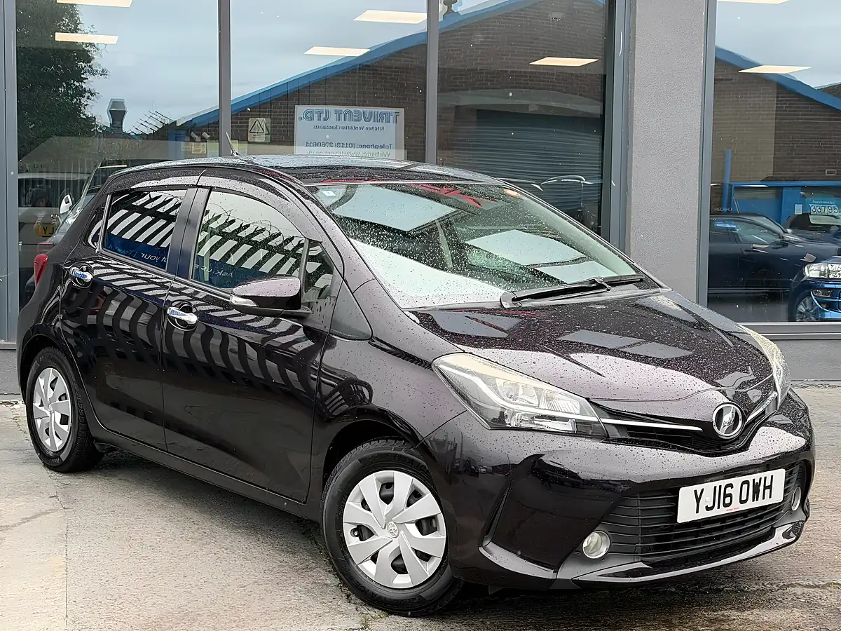 Used 2016 Toyota Yaris Icon Purple - Interior and Exterior details 2