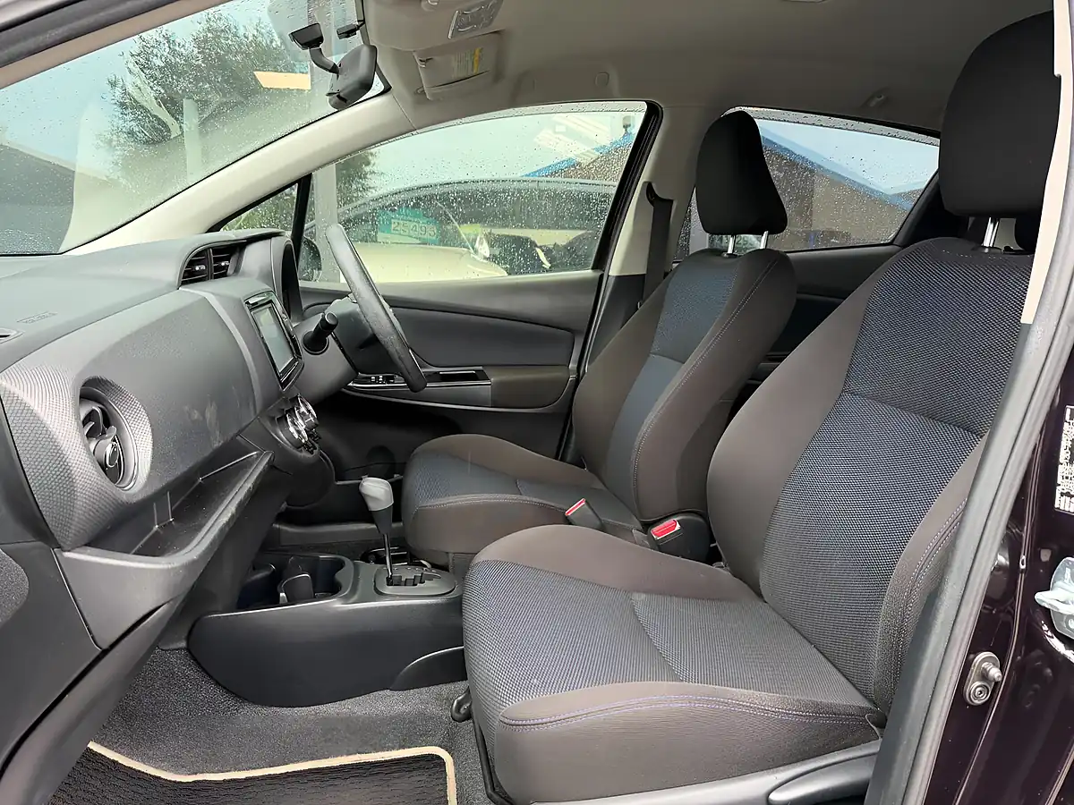 Used 2016 Toyota Yaris Icon Purple - Interior and Exterior details 4