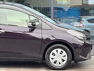 Used 2016 Toyota Yaris Icon Purple - Interior and Exterior details 9