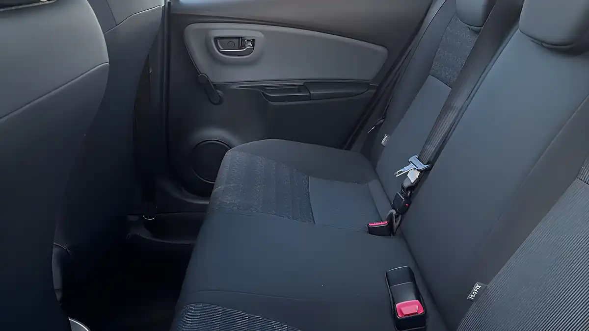 Used 2016 Toyota Yaris Icon Silver - Interior and Exterior details 13