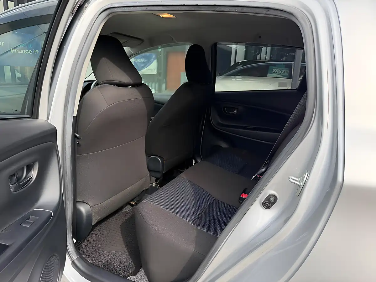 Used 2016 Toyota Yaris Icon Silver - Interior and Exterior details 18