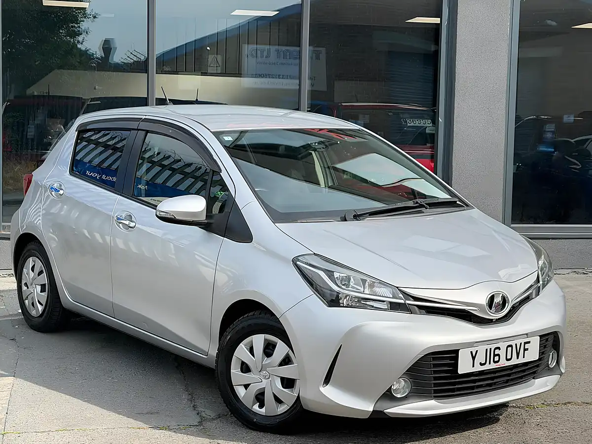Used 2016 Toyota Yaris Icon Silver - Interior and Exterior details 2