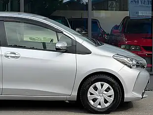 Used 2016 Toyota Yaris Icon Silver - Interior and Exterior details 9