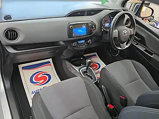 Used 2016 Toyota Yaris Icon Silver - Interior and Exterior details 11