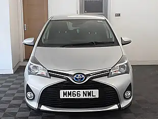 Used 2016 Toyota Yaris Icon Silver - Interior and Exterior details 2