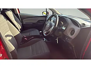 Used 2016 Toyota Yaris Icon Tss Chili Red - Interior and Exterior details 6