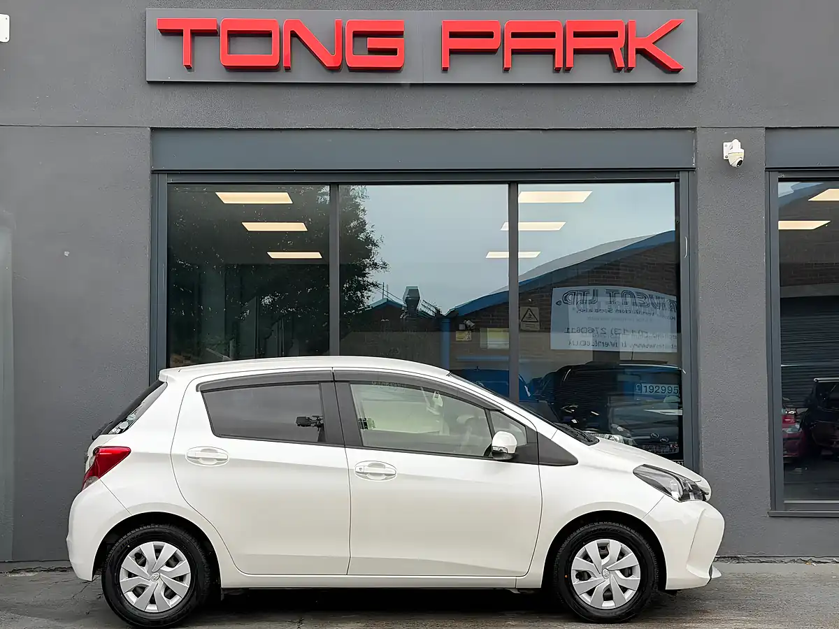 Used 2016 Toyota Yaris Icon White - Interior and Exterior details 7