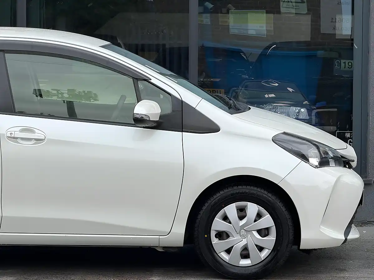 Used 2016 Toyota Yaris Icon White - Interior and Exterior details 9