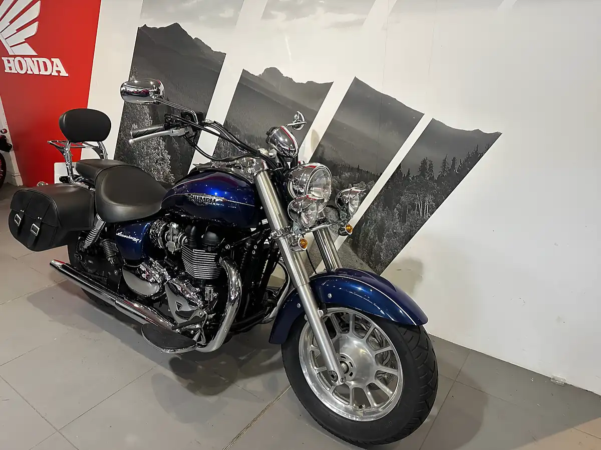 Used 2016 Triumph Bonneville America Blue Metallic - Interior and Exterior details 3