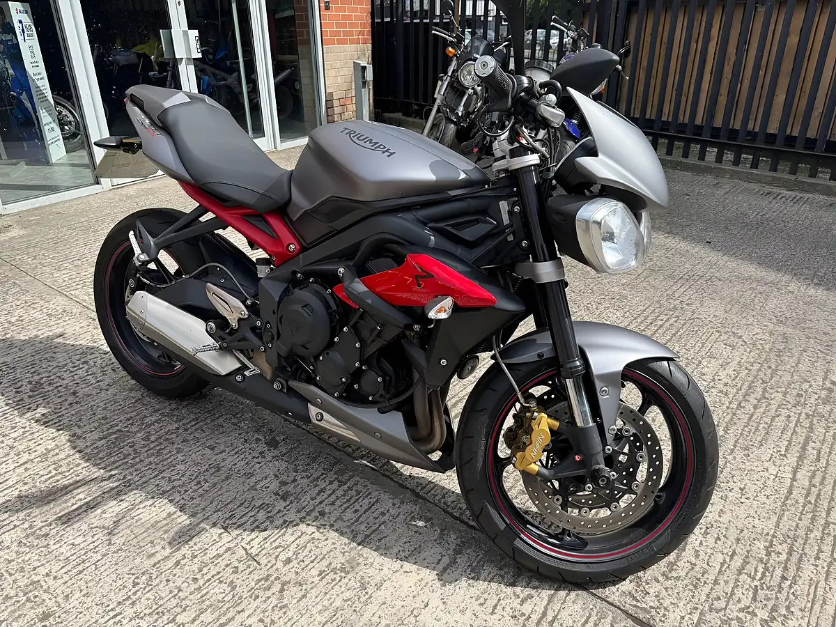 Used 2016 Triumph Street Triple 675 R O Ring Grey - Front View