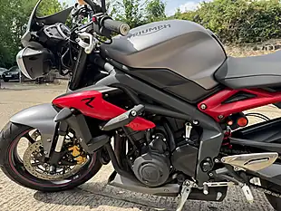 Used 2016 Triumph Street Triple 675 R O Ring Grey - Interior and Exterior details 9