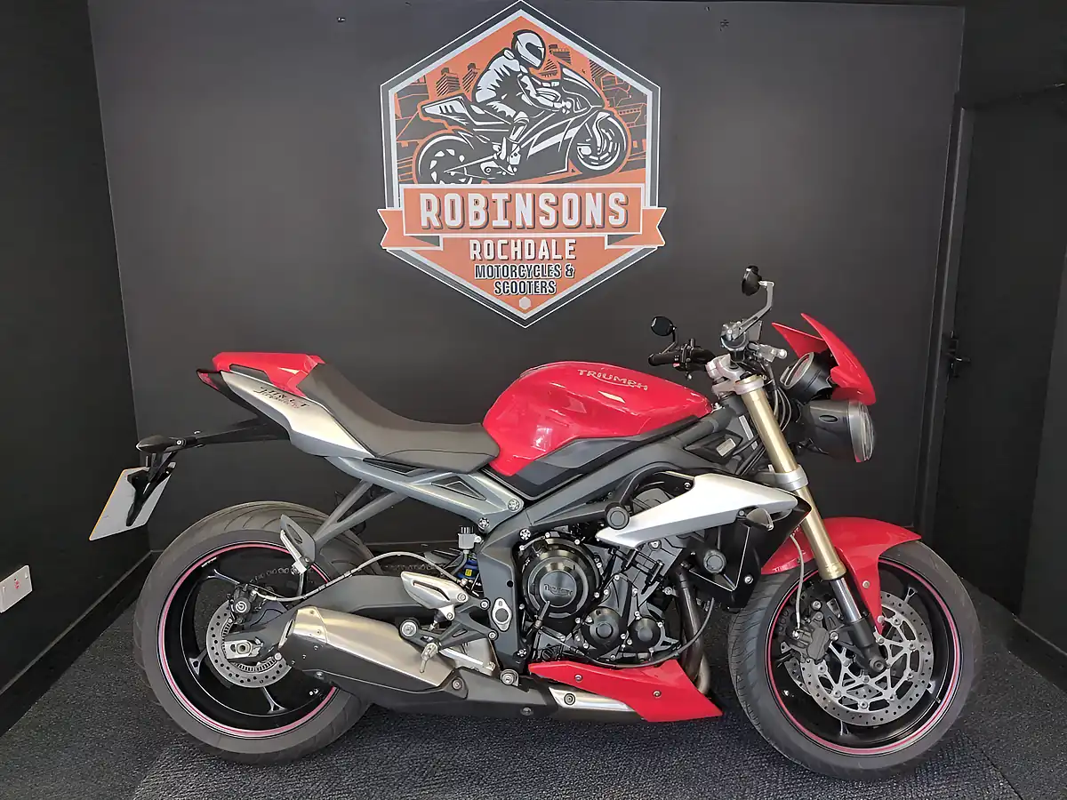 Used 2016 Triumph Street Triple Abs Red - Interior and Exterior details 2