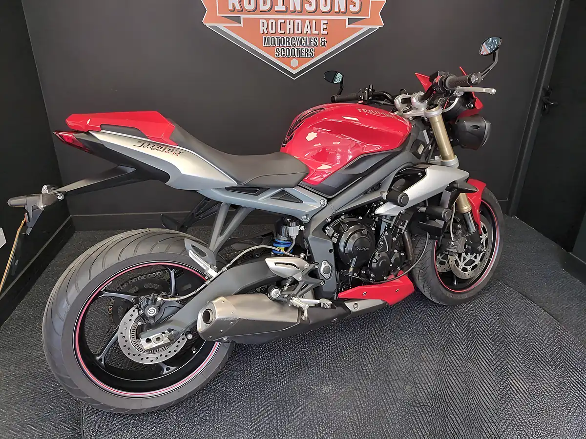 Used 2016 Triumph Street Triple Abs Red - Interior and Exterior details 5