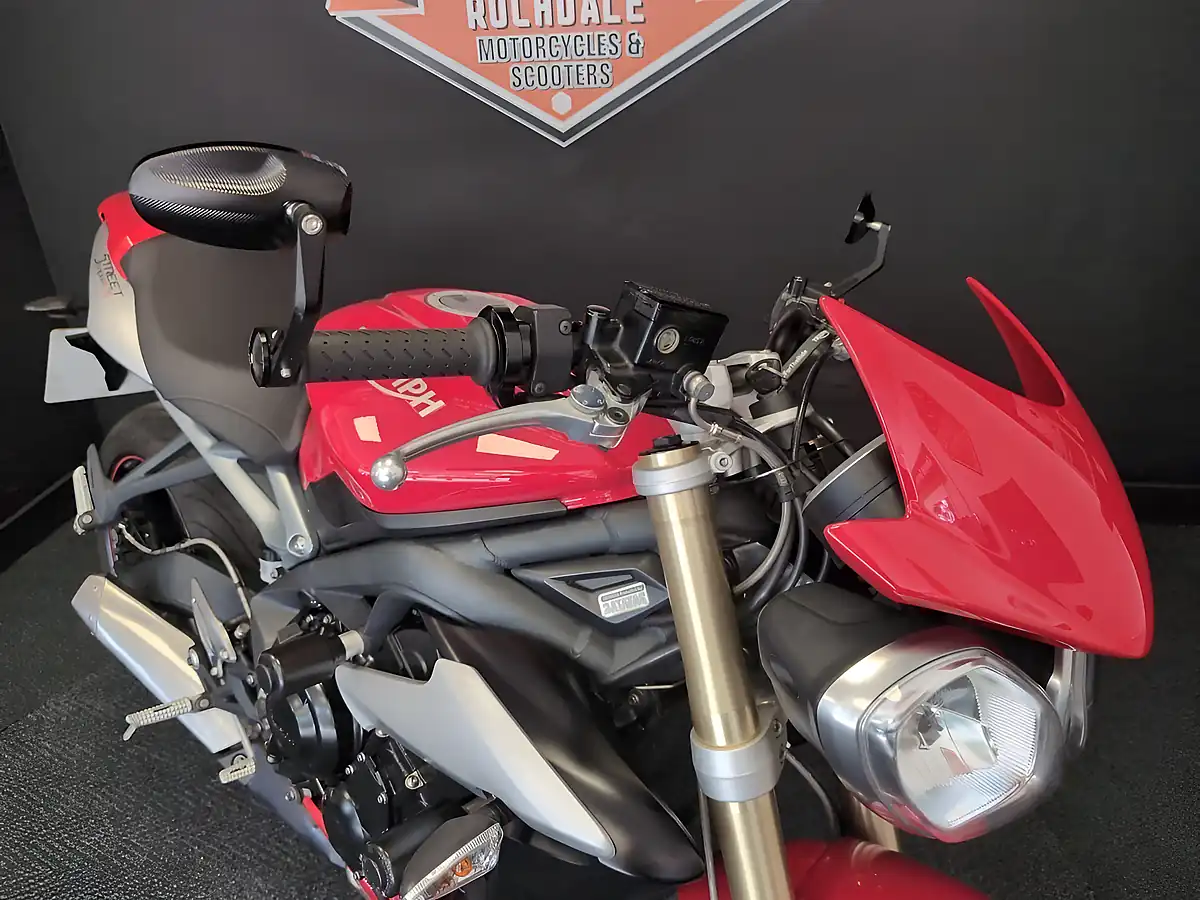 Used 2016 Triumph Street Triple Abs Red - Interior and Exterior details 8