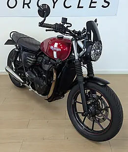 Used 2016 Triumph Street Twin Red - Interior and Exterior details 2