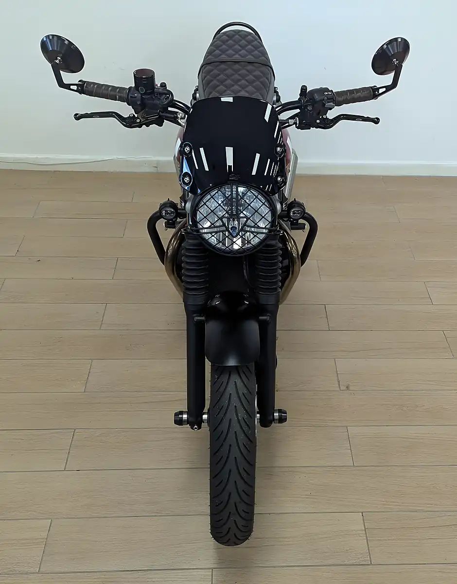 Used 2016 Triumph Street Twin Red - Interior and Exterior details 7