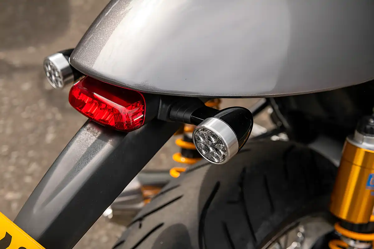 Used 2016 Triumph Thruxton 1200 R Track Racer Silver Ice - Interior and Exterior details 19