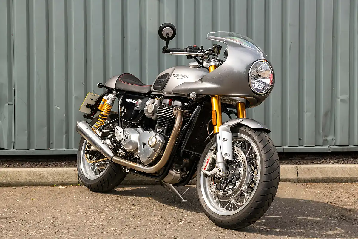 Used 2016 Triumph Thruxton 1200 R Track Racer Silver Ice - Interior and Exterior details 2